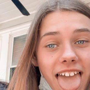 Meet your Posher, Perry